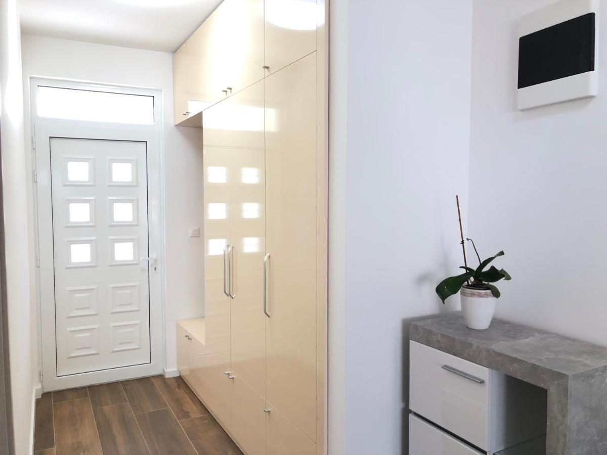 Apartment Sara With Seaview Budva Exterior foto
